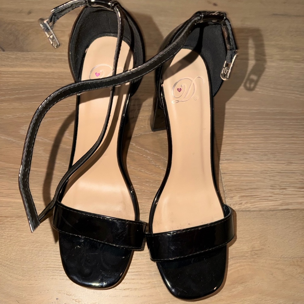 Black Patent Ankle-Strap Women's Block Heel Sandals